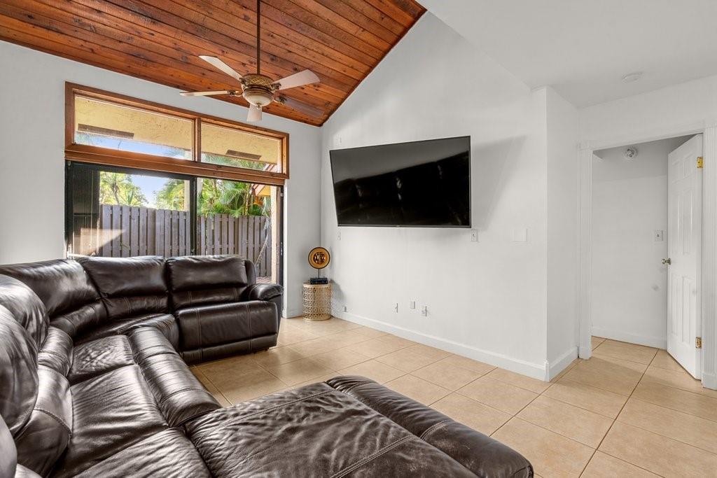 Villas of Plantation - Residential