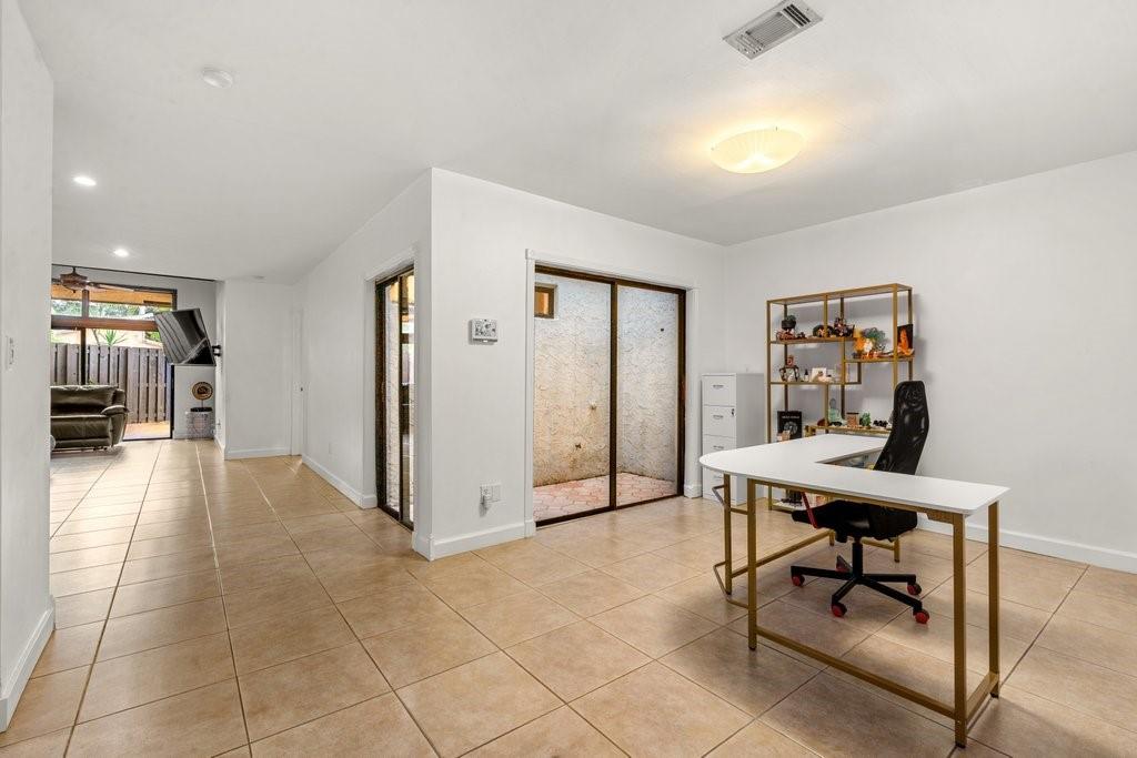 Villas of Plantation - Residential