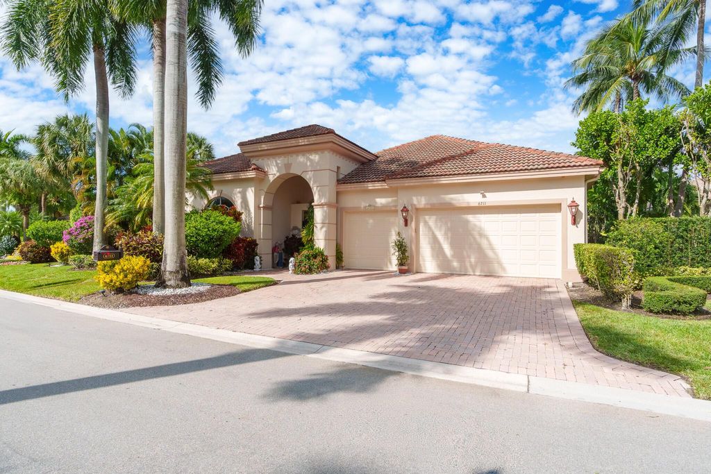 Photo of 6711 Casa Grande Way, Delray Beach, FL 33446 (MLS # R11145055)