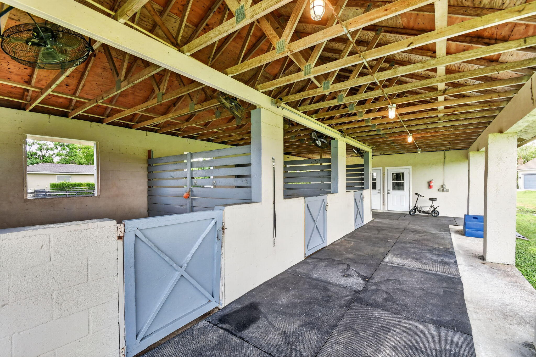 Properties 876 Cindy Cir Lane