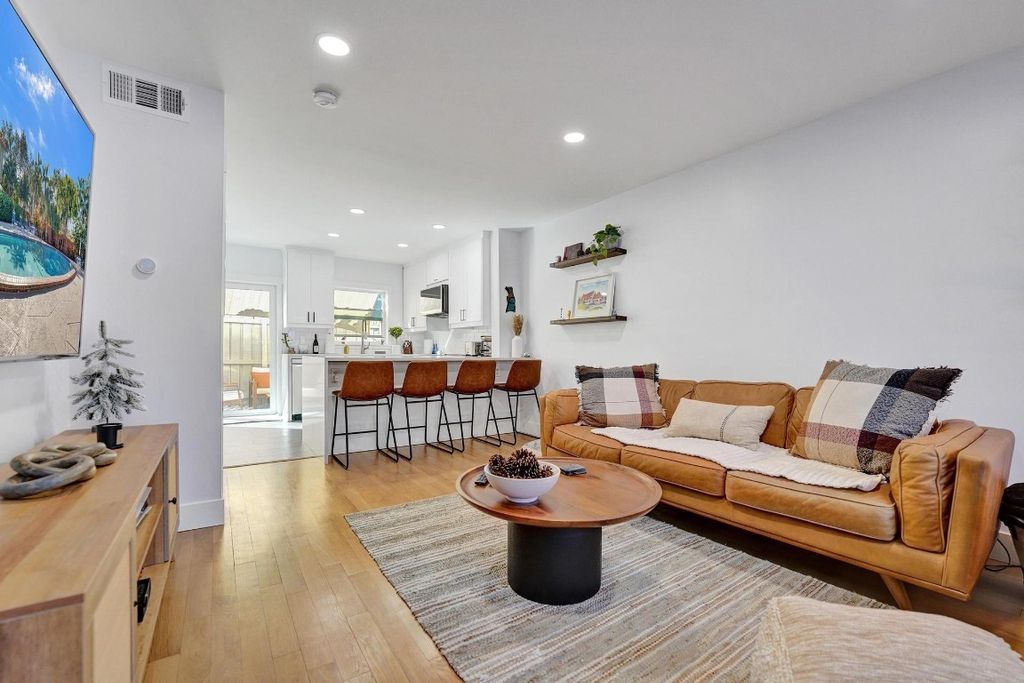 Photo of 120 NE 20th Court #5D, Wilton Manors, FL 33305 (MLS # F10545947)