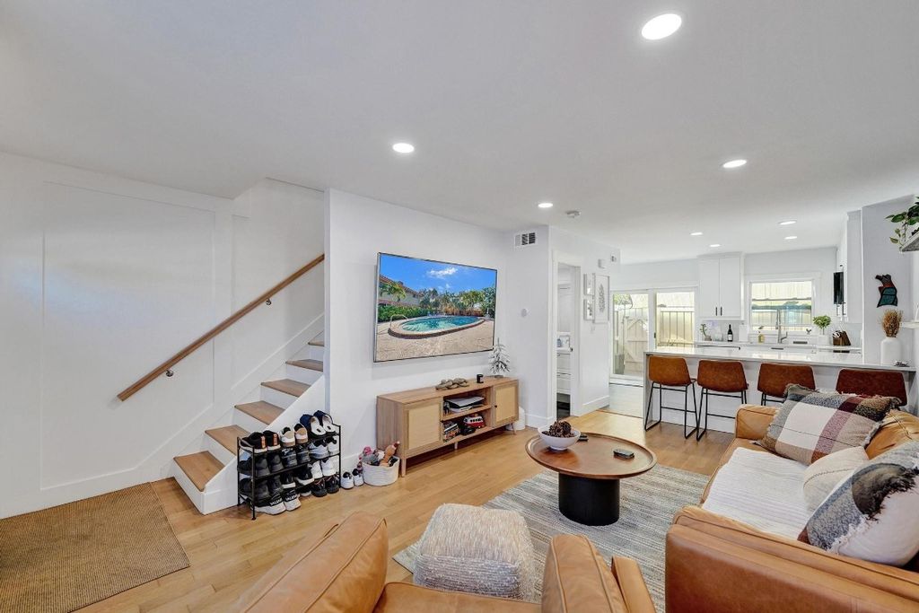 Photo of 120 NE 20th Court #5D, Wilton Manors, FL 33305 (MLS # F10545947)