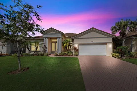 728 SW Myakka River Trace, Port St Lucie, FL MLS: R11091218