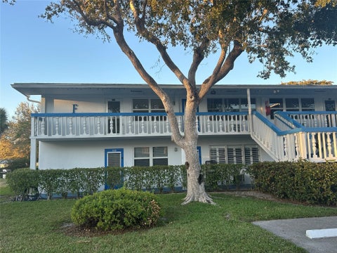 Tiny photo for 115 Ventnor F #115, Deerfield Beach, FL 33442 (MLS # F10555311)