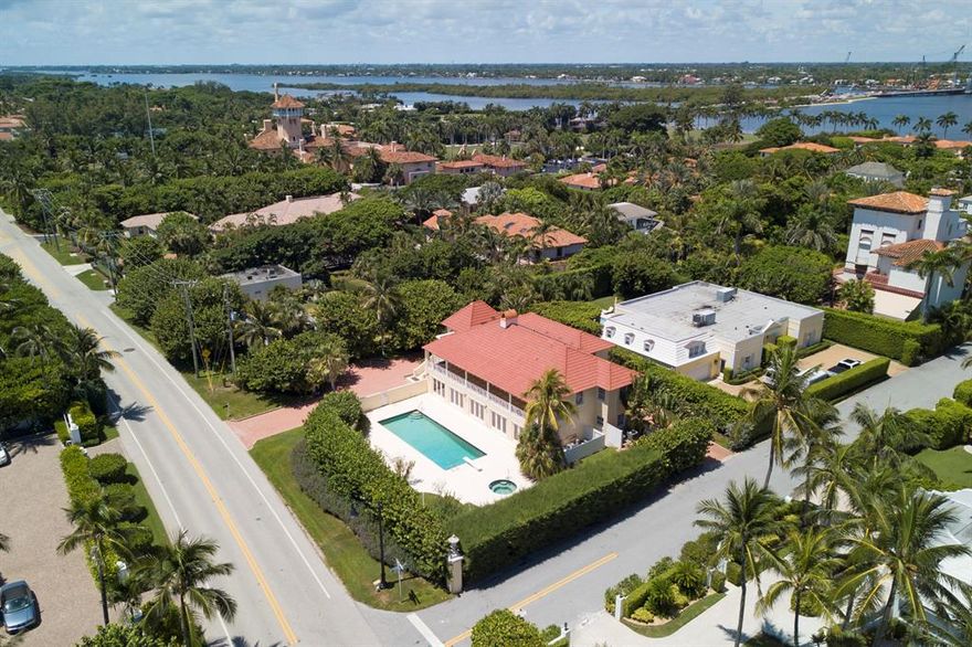 LOCATION LOCATION LOCATION !!!!  LOWEST PRICED PROPERTY ON S OCEAN BLVD.!!!