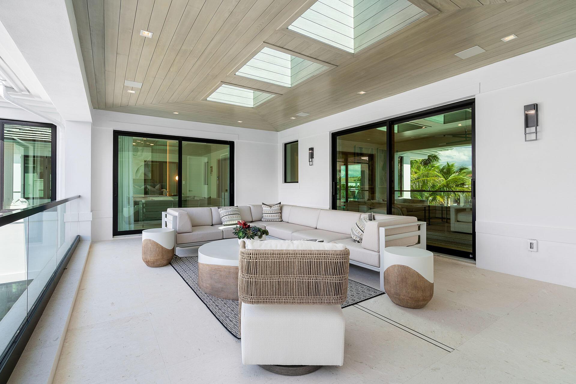 ROYAL PALM YACHT & COUNTR - Residential