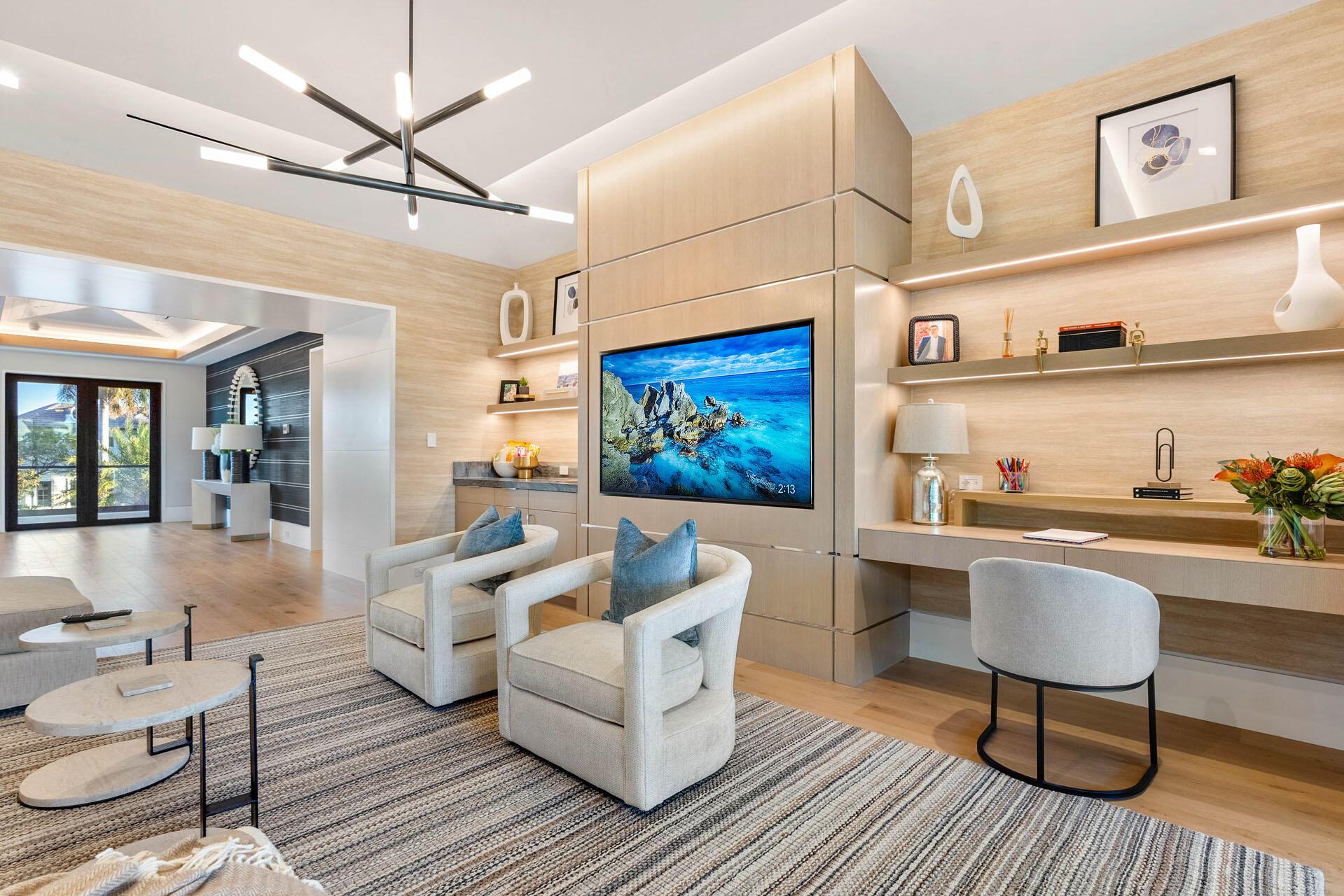 ROYAL PALM YACHT & COUNTR - Residential