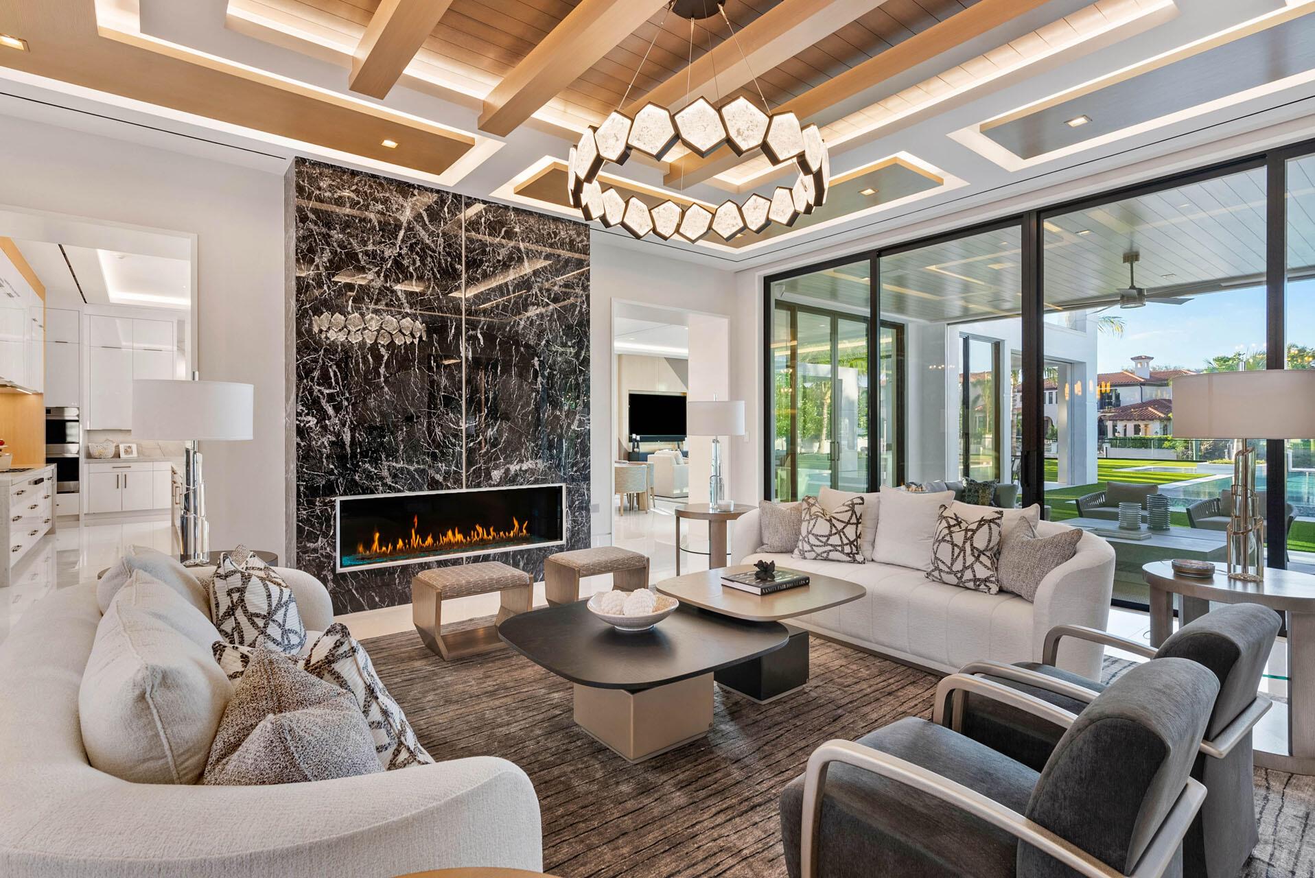 ROYAL PALM YACHT & COUNTR - Residential