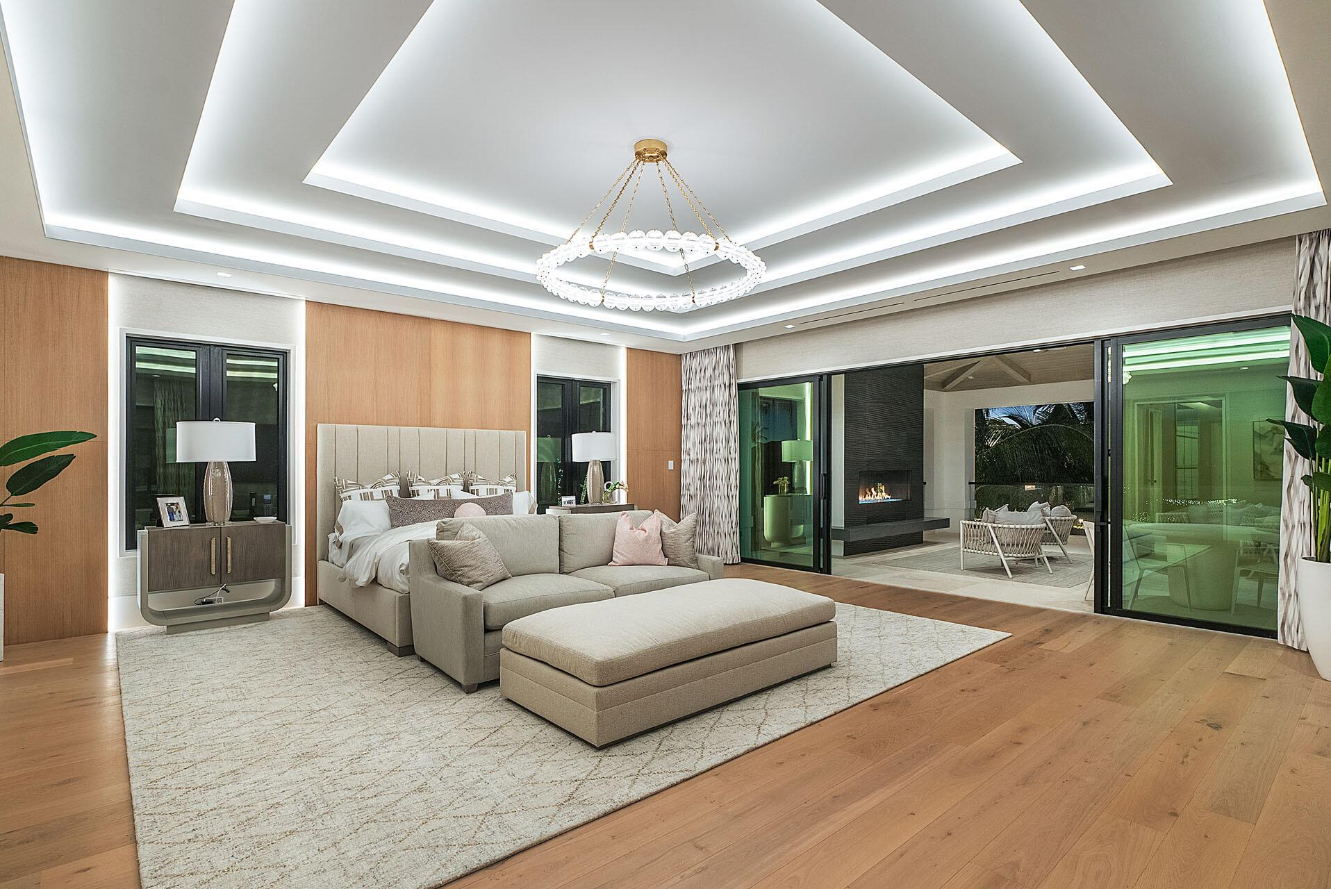 ROYAL PALM YACHT & COUNTR - Residential