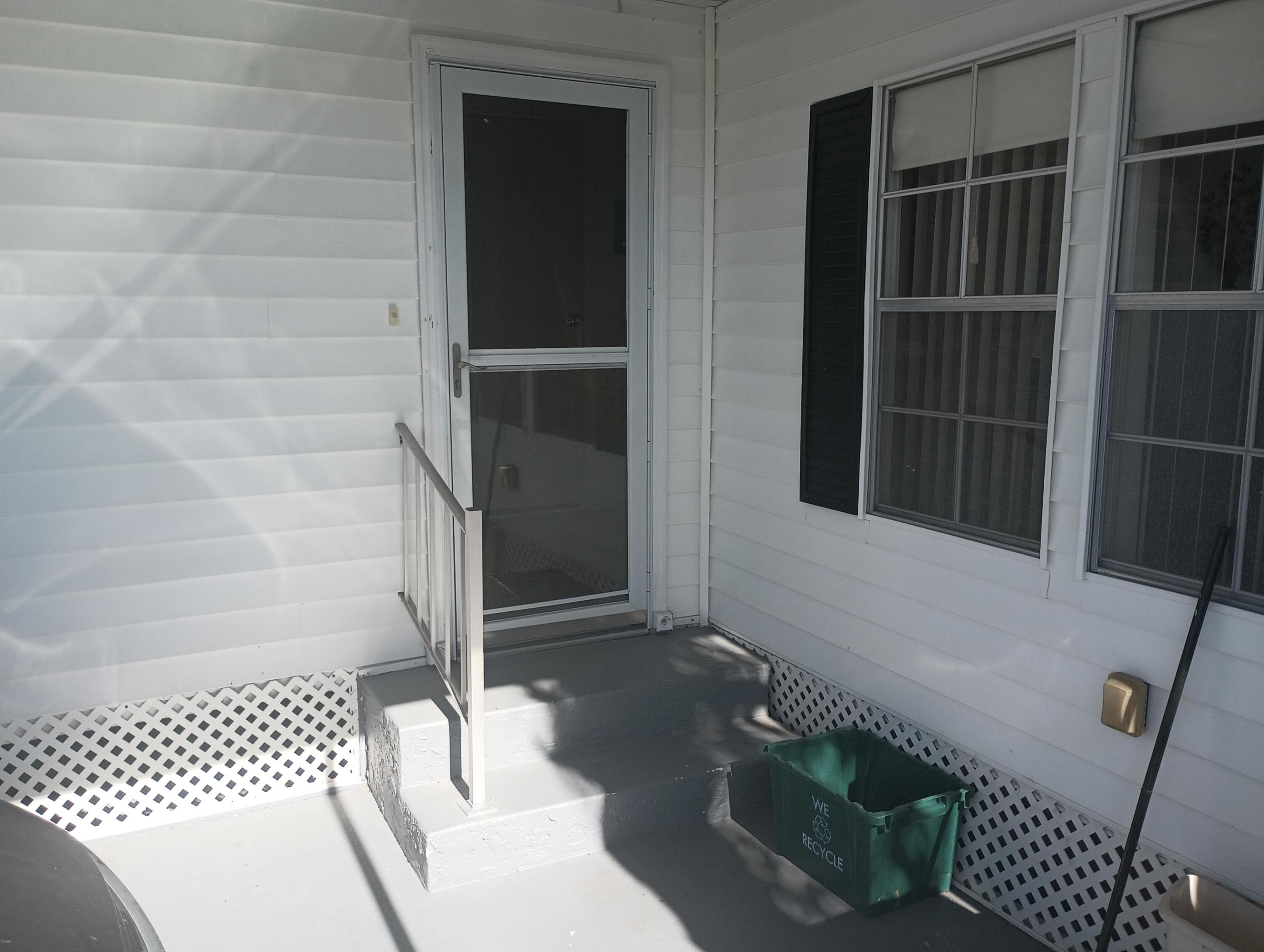 Spanish Lakes Riverfront - Residential