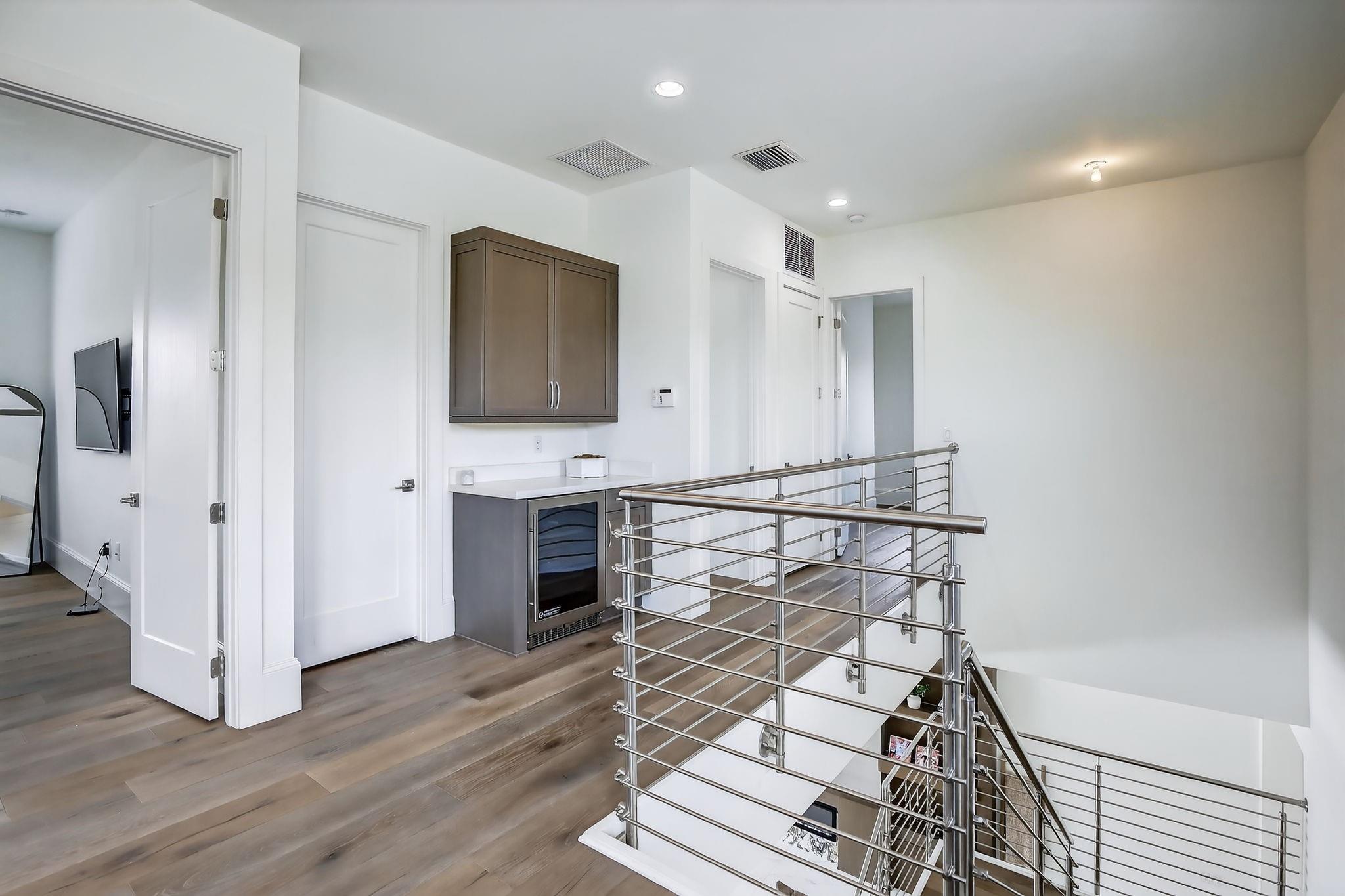 Smrt Estates 172-58 B - Residential