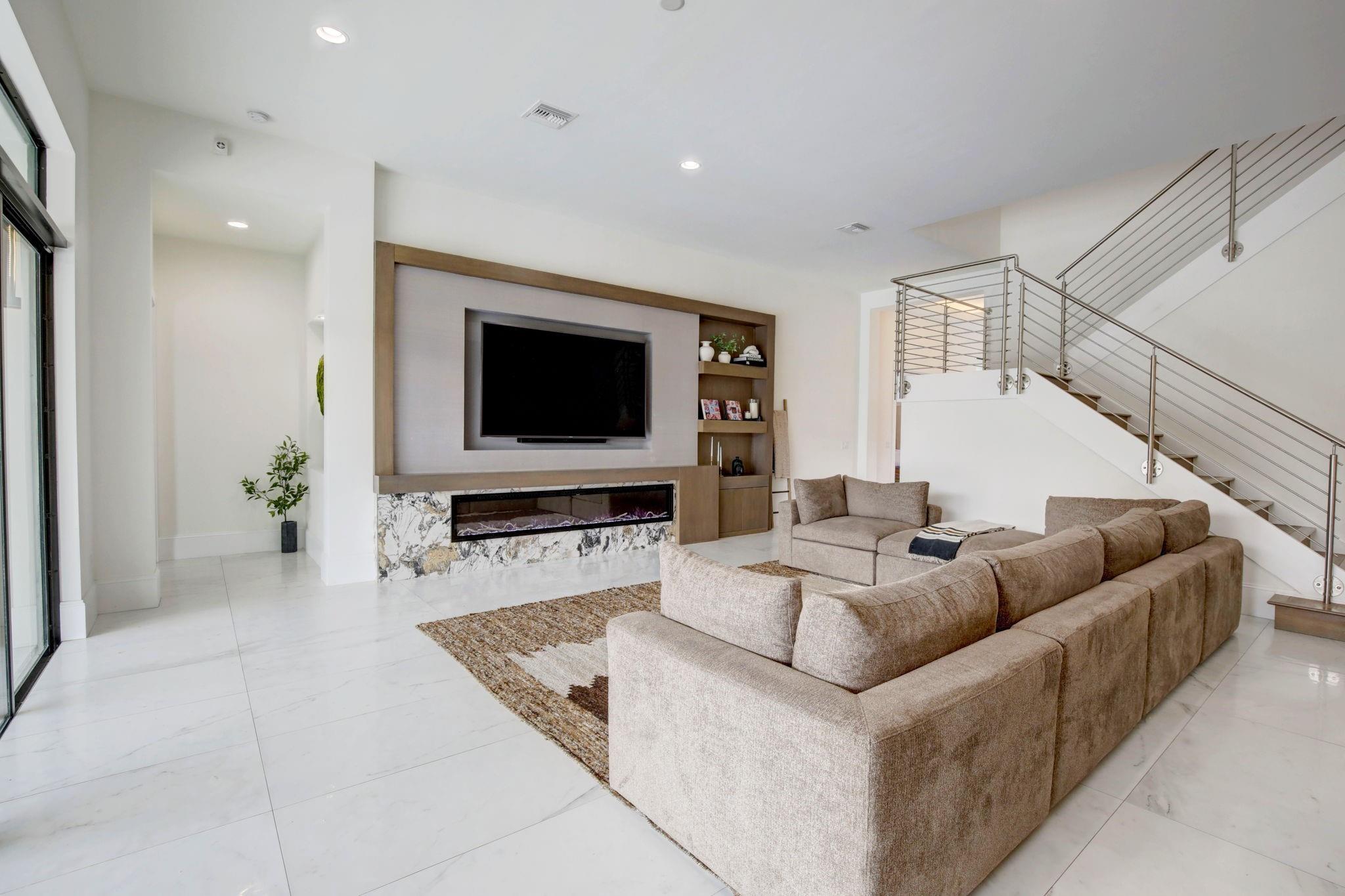Smrt Estates 172-58 B - Residential