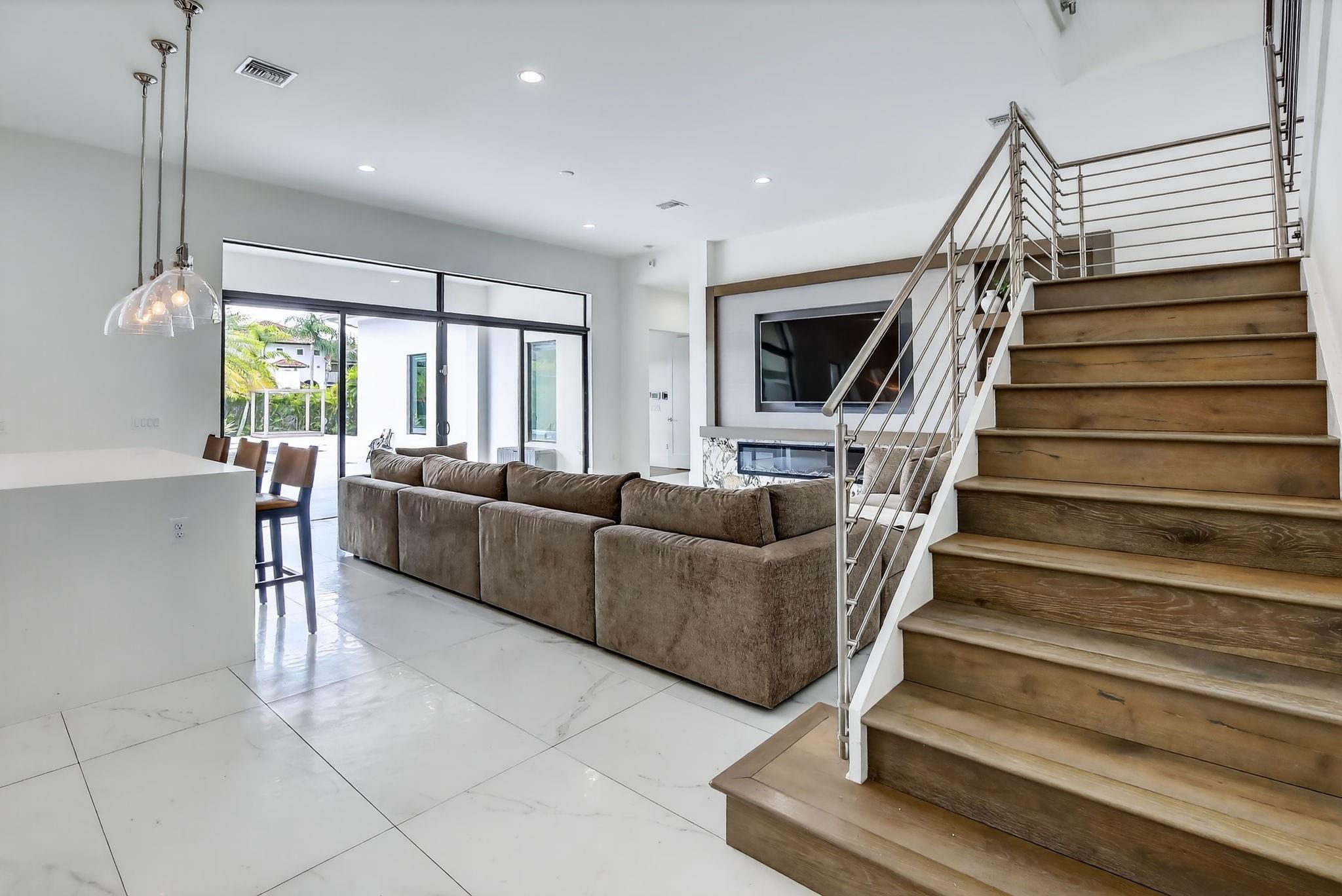 Smrt Estates 172-58 B - Residential
