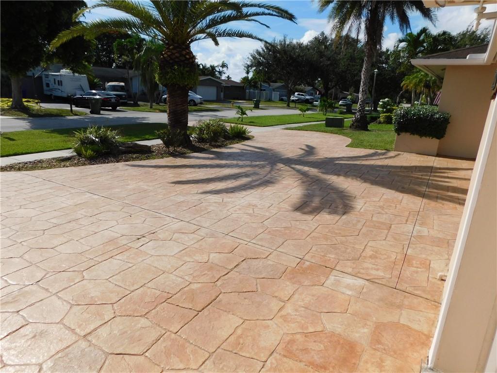 Pembroke Lakes Sec Three - Residential