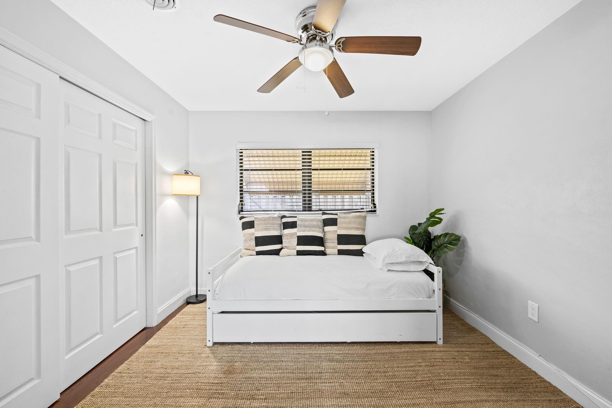 BOULEVARD PARK ISLES SEC - Residential Lease