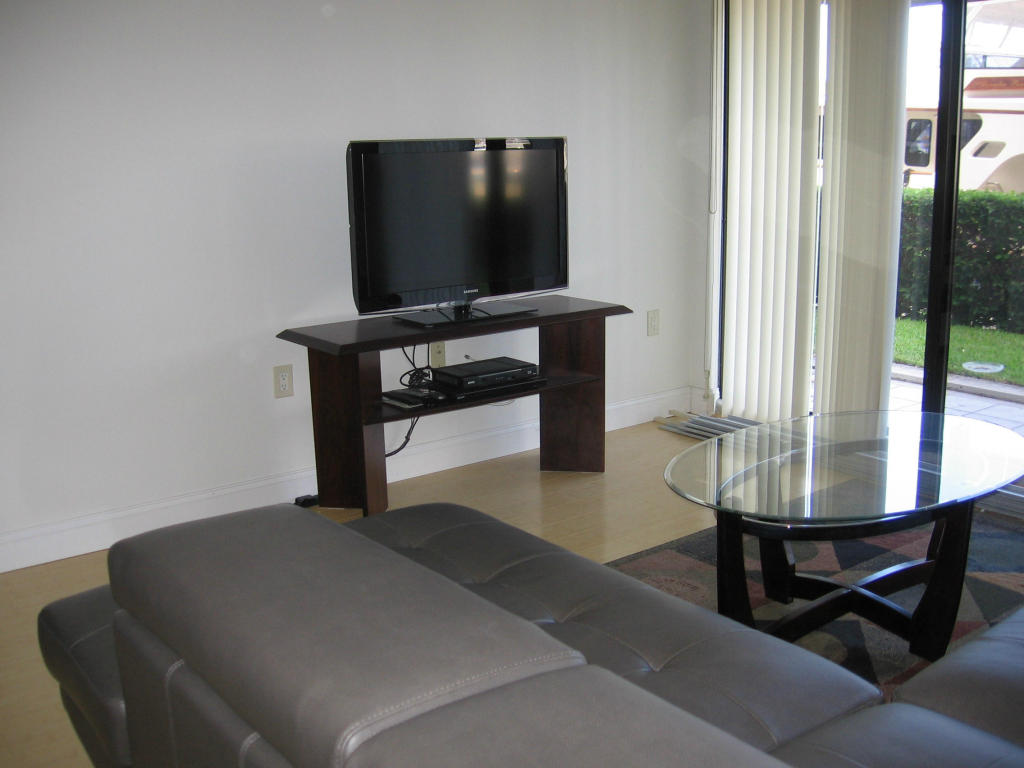 MARINA AT THE BLUFFS COND - Residential Lease