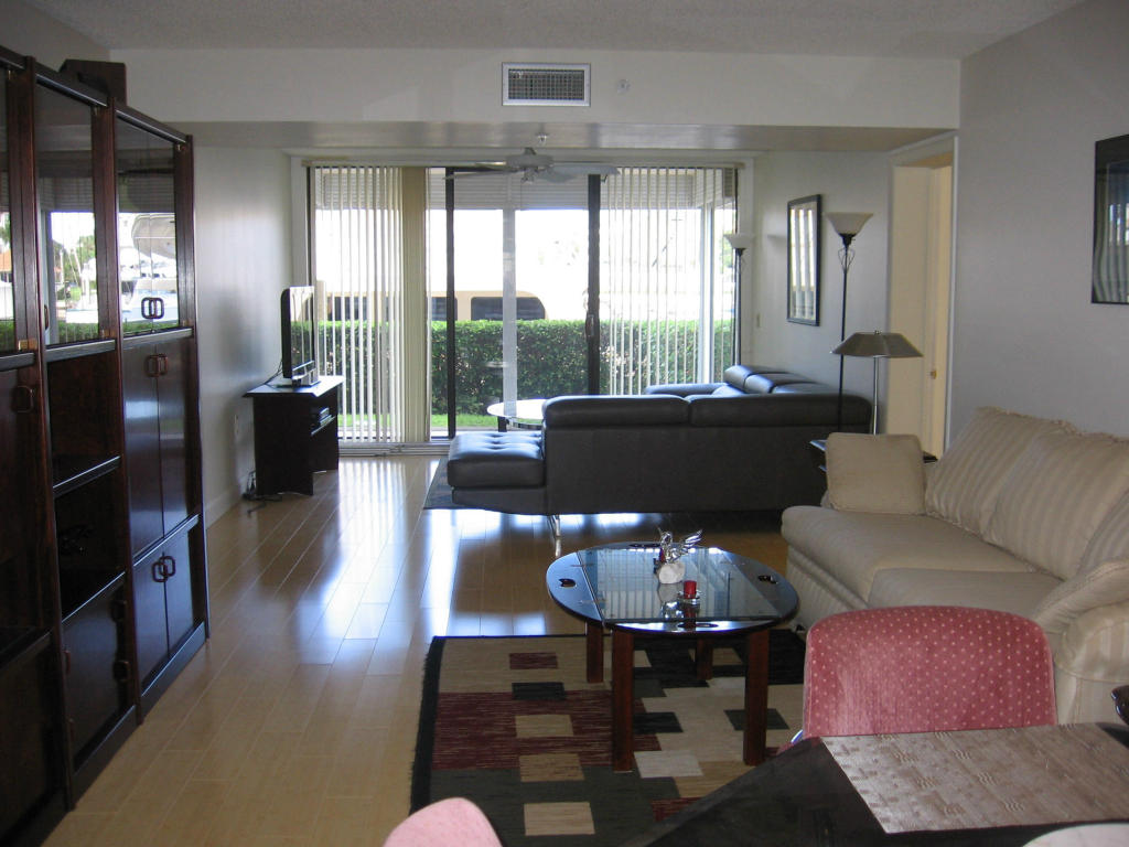 MARINA AT THE BLUFFS COND - Residential Lease