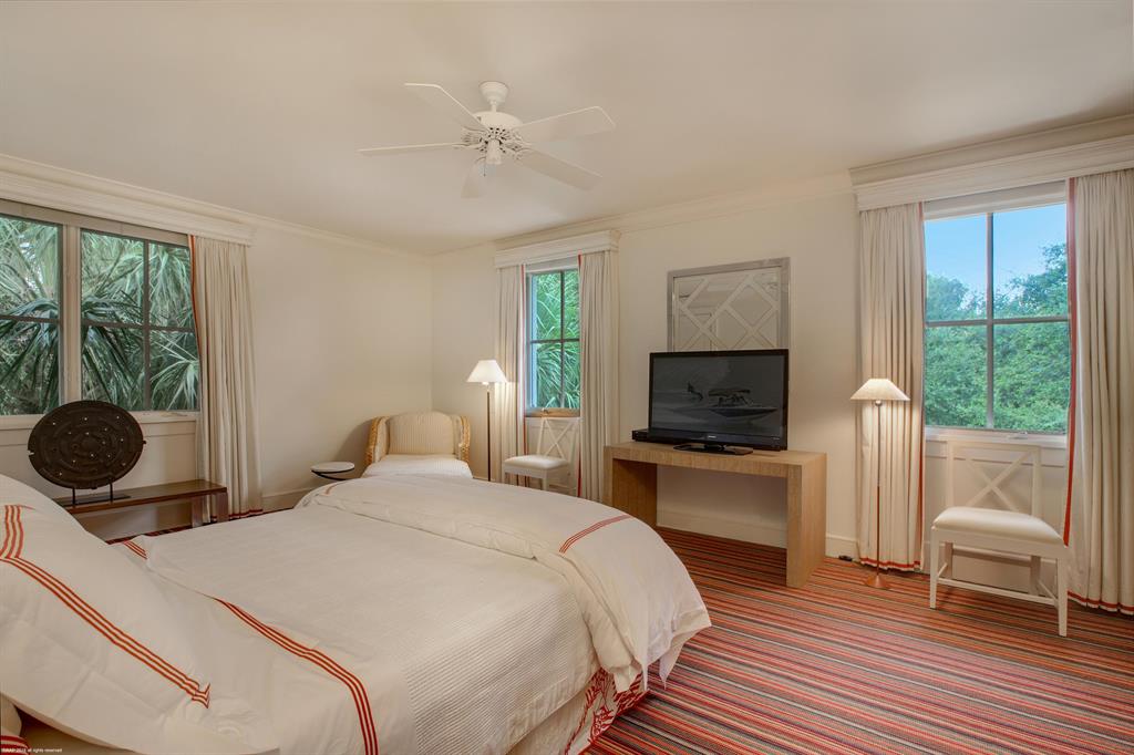 BEARS CLUB - Residential