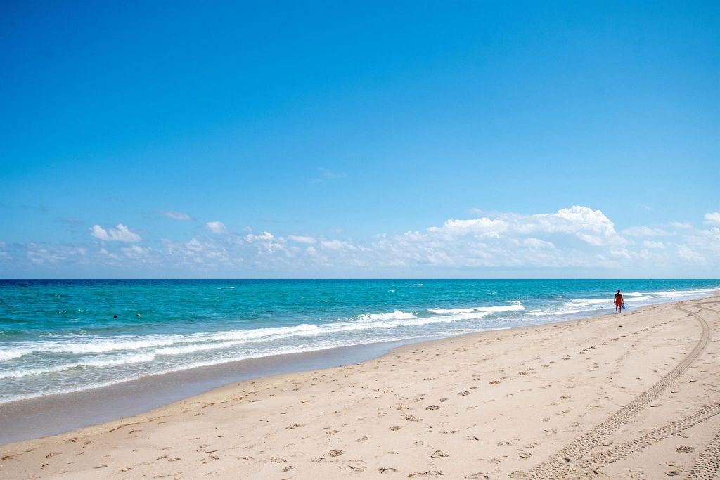 Photo of 3540 S Ocean 712 Boulevard #712, South Palm Beach, FL 33480 (MLS # R11095487)