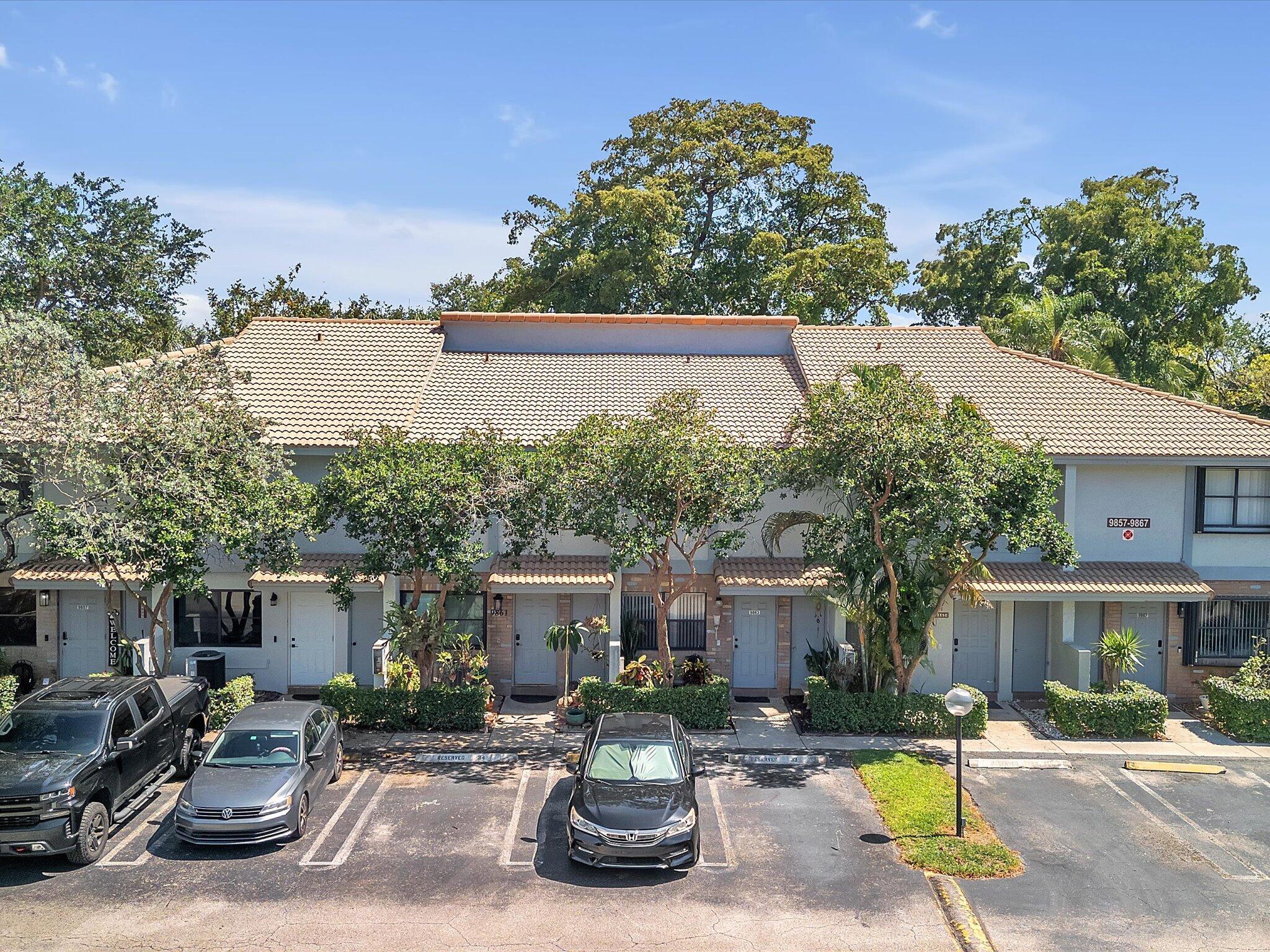 9867 Riverside Drive