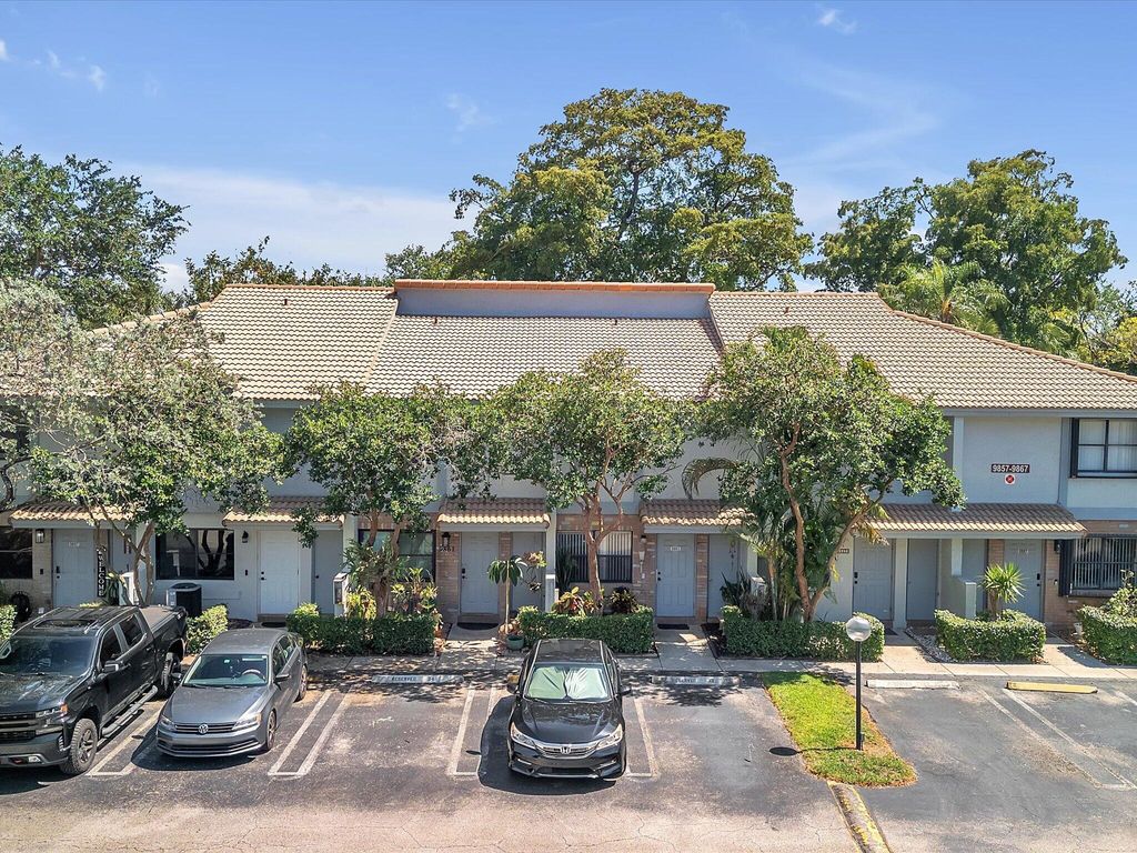 Photo of 9867 Riverside Drive, Coral Springs, FL 33071 (MLS # B26030175)