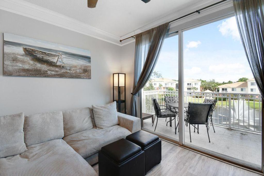 Photo of 7302 Myrtlewood Circle W, Palm Beach Gardens, FL 33418 (MLS # R11088154)