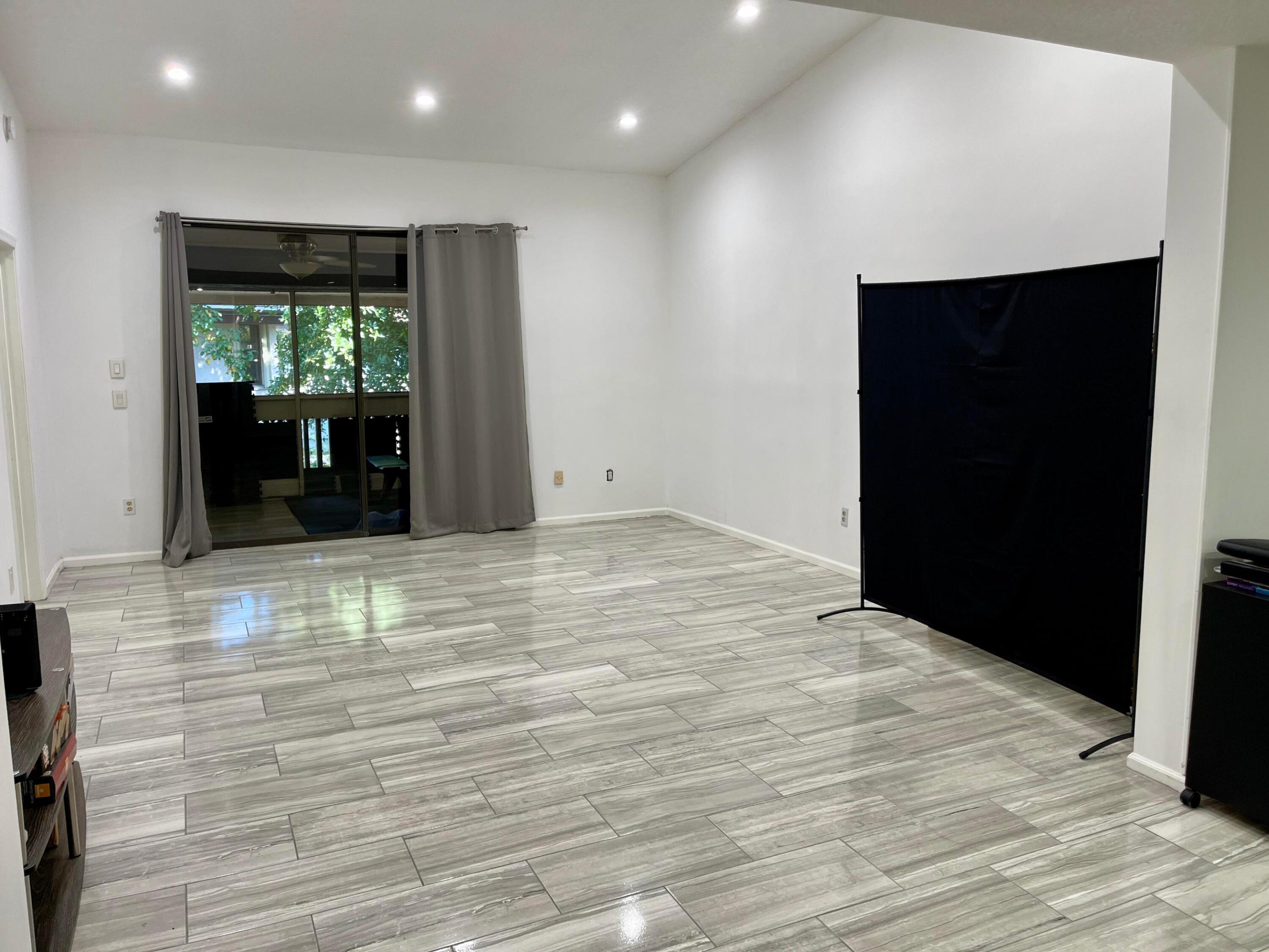 BOCA RIDGE CONDO - Residential