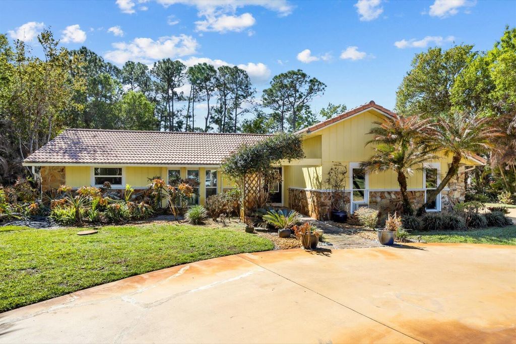 Photo of 1918 SW Crane Creek Avenue, Palm City, FL 34990 (MLS # R11166561)