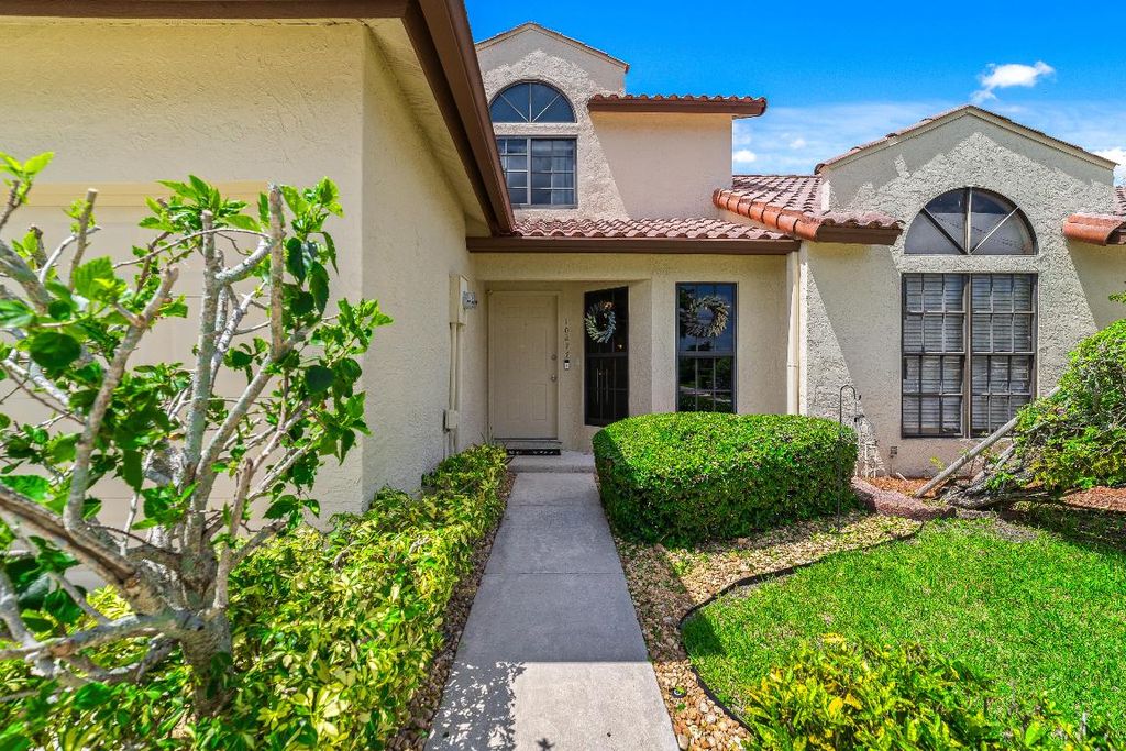 Photo of 10297 Hidden Springs Court #4b, Boca Raton, FL 33498 (MLS # R10994323)