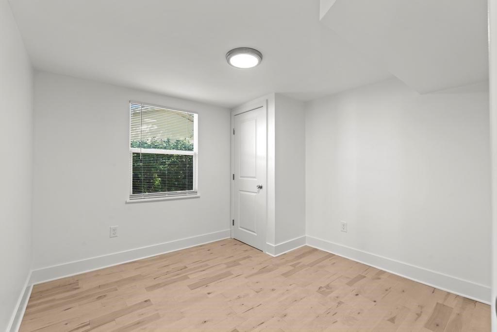 NORTH HOLLYWOOD - Residential Lease