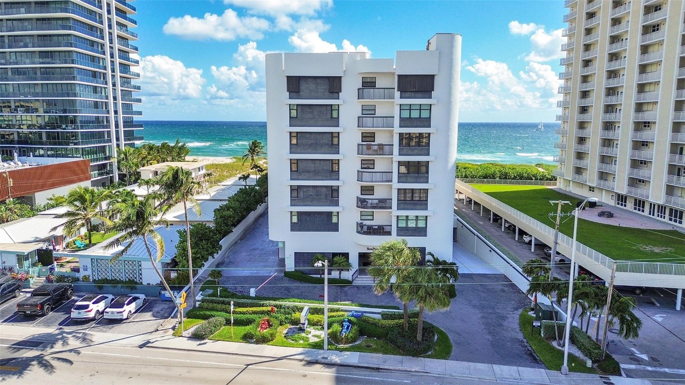 812 N Ocean Boulevard 202