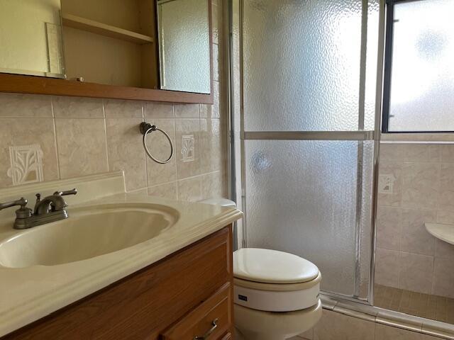 NORTH ANDREWS GARDENS FIR - Residential