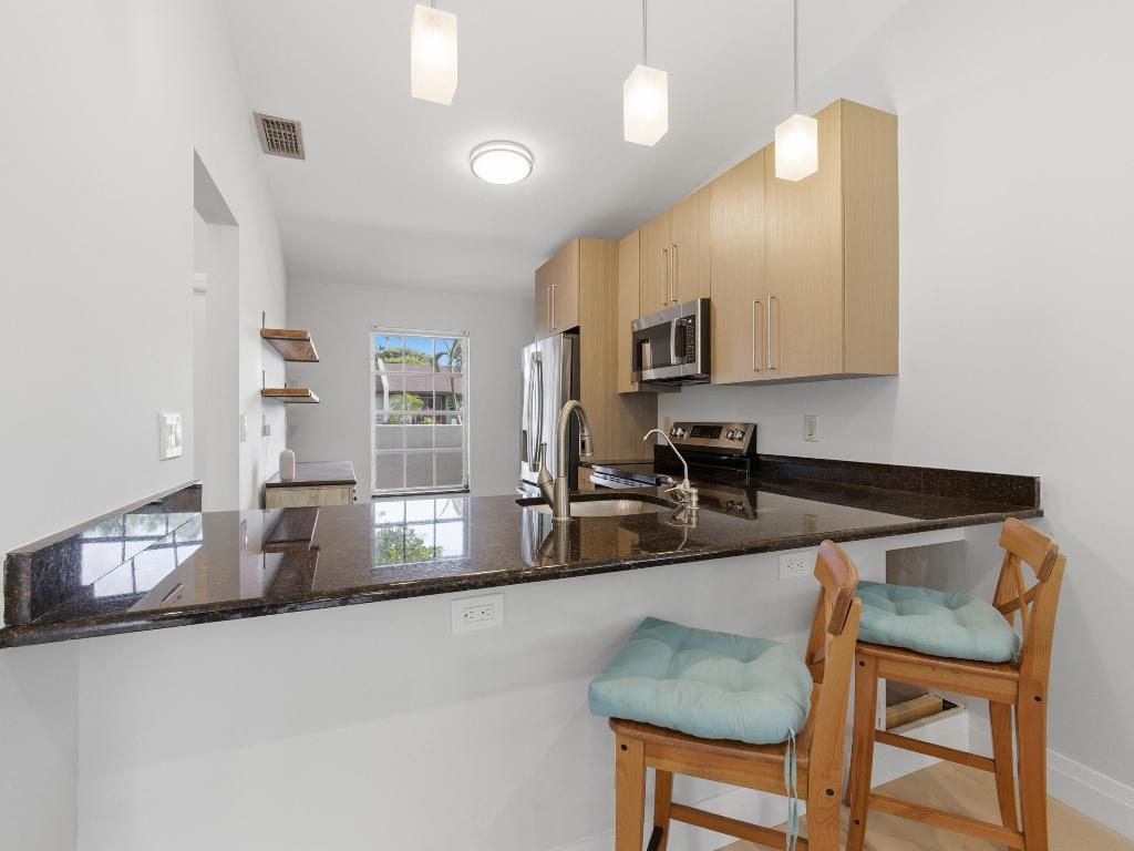 15896 Laurel Oak Circle