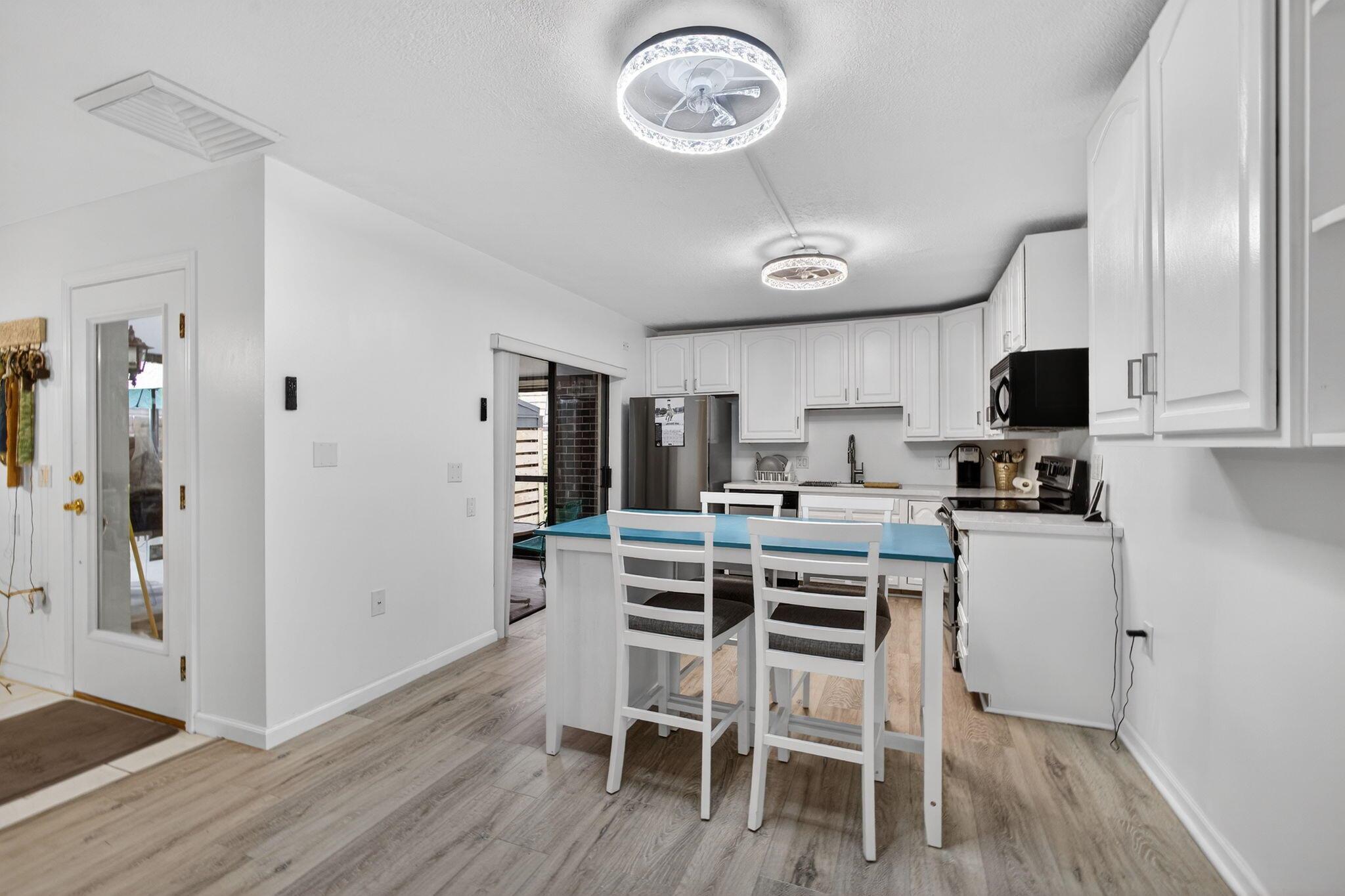 GLENWOOD TWNHS - Residential