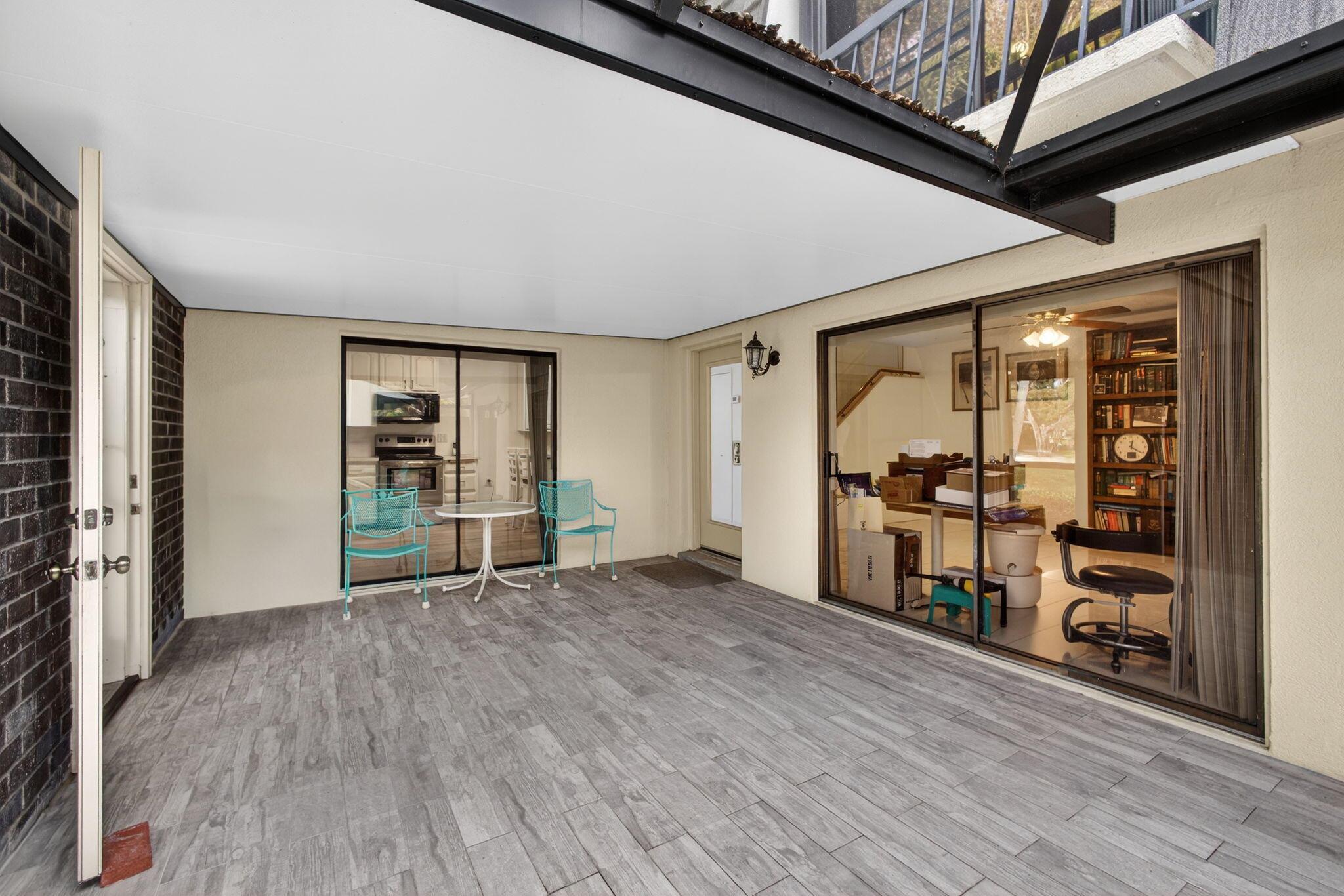 GLENWOOD TWNHS - Residential