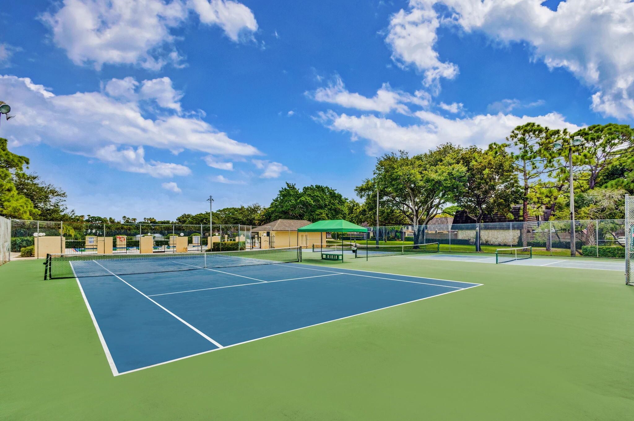 GLENWOOD TWNHS - Residential