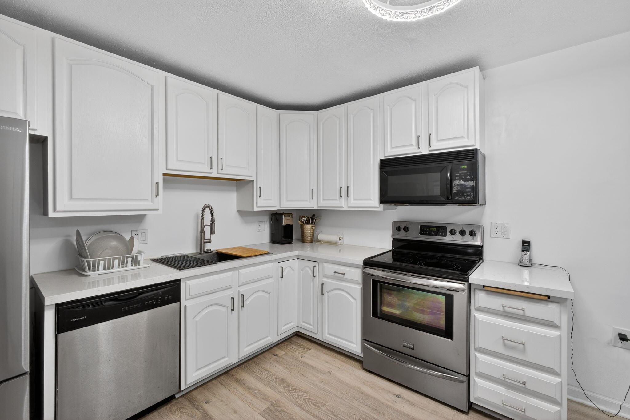 GLENWOOD TWNHS - Residential