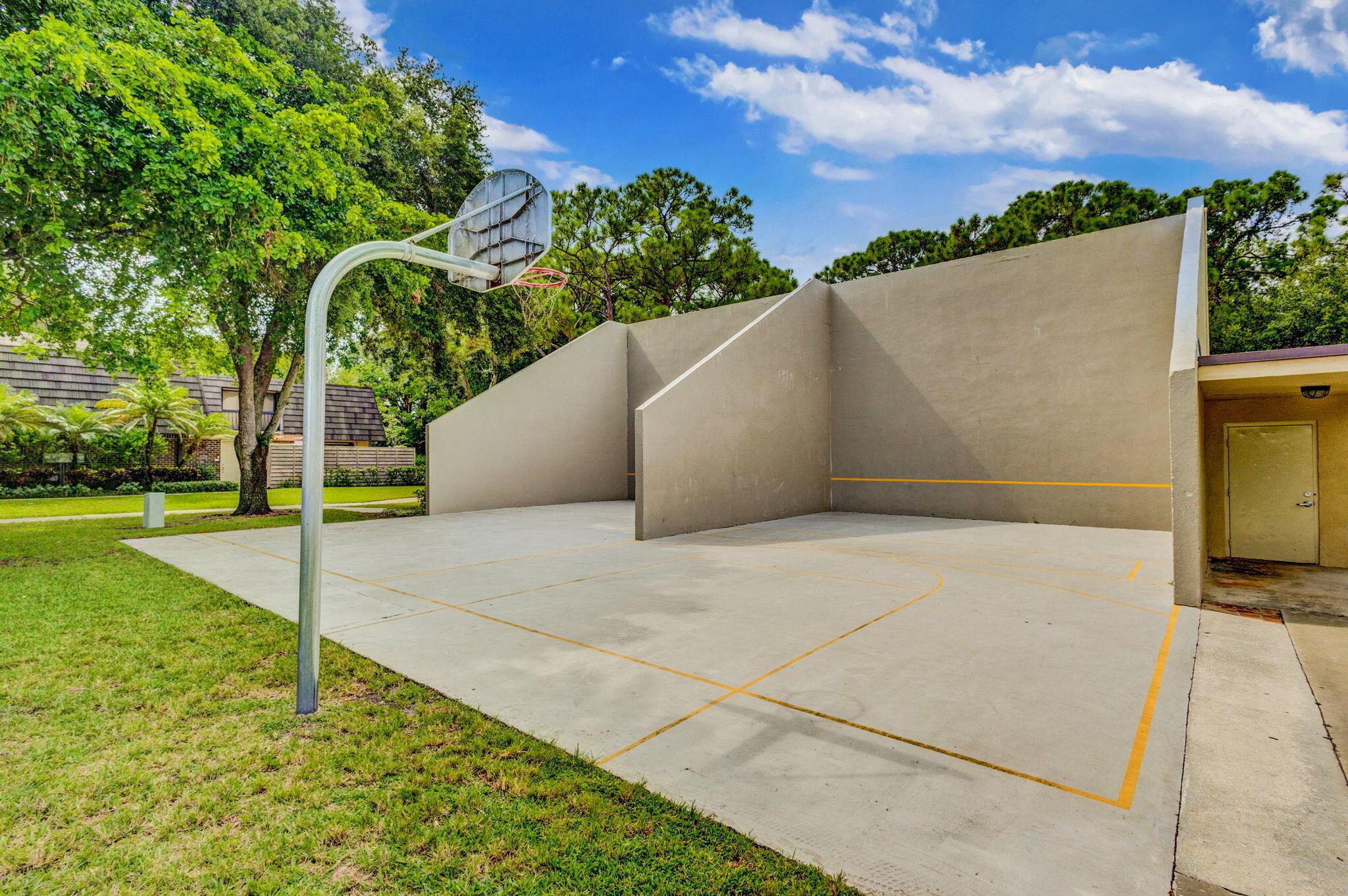 GLENWOOD TWNHS - Residential