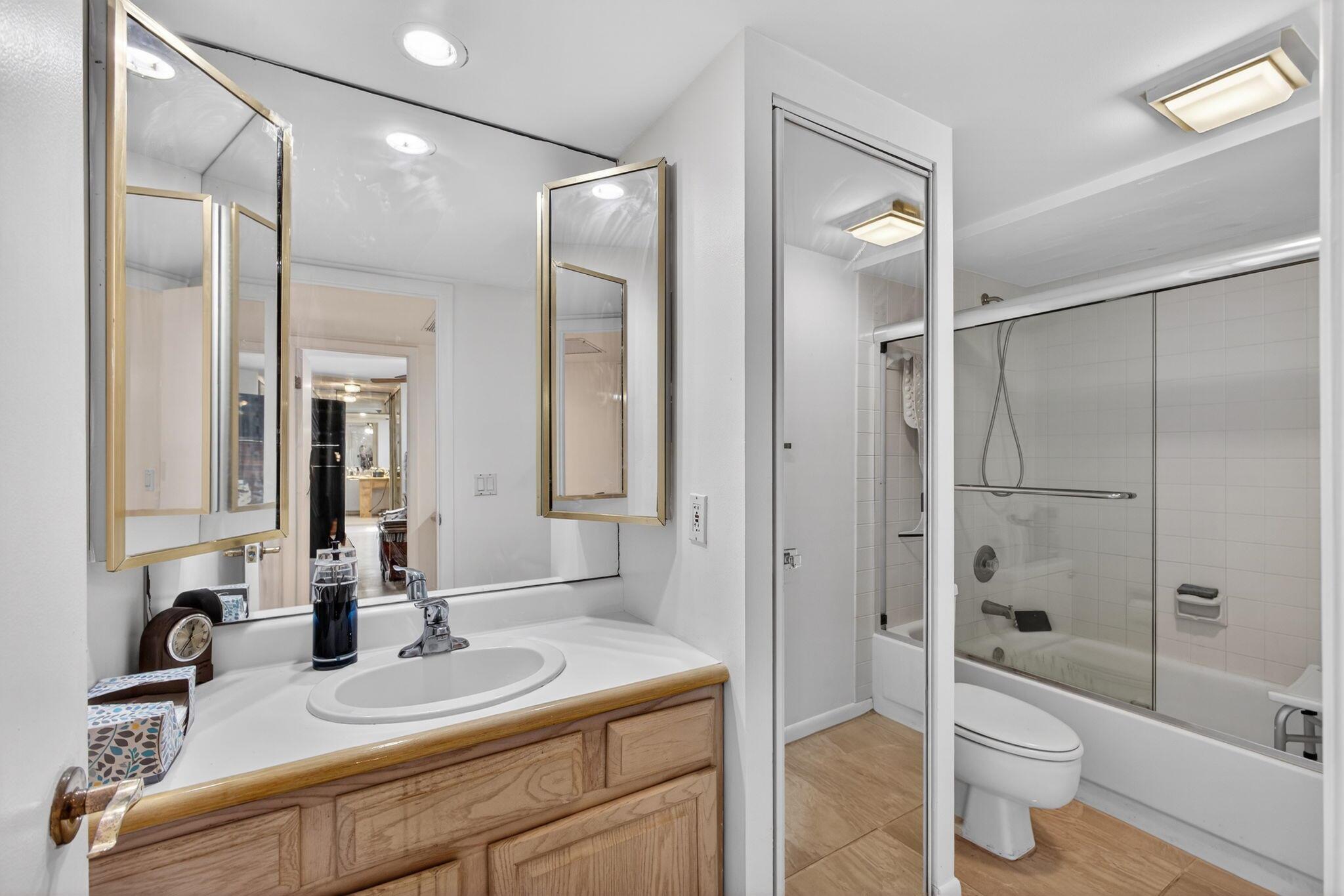 GLENWOOD TWNHS - Residential