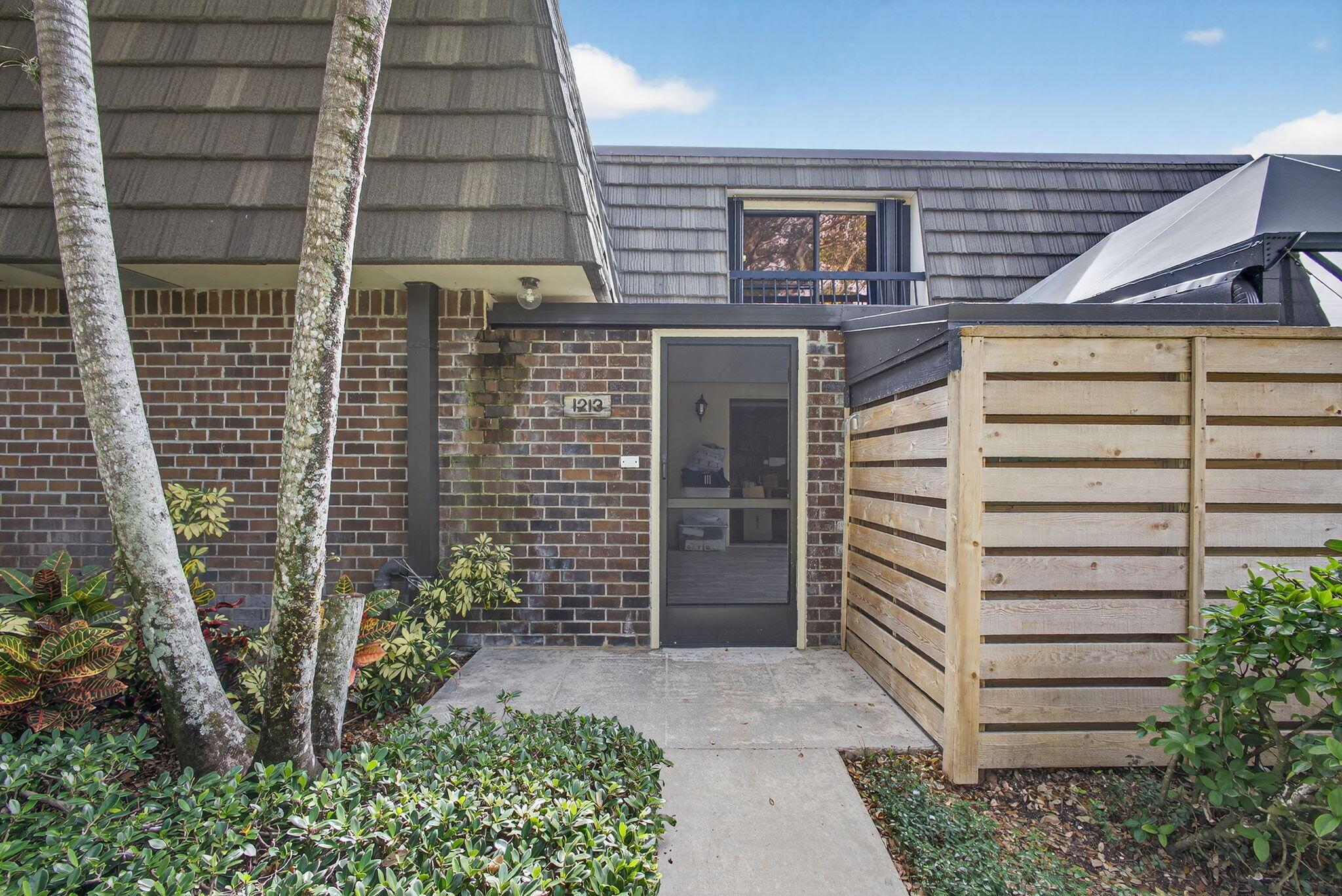 GLENWOOD TWNHS - Residential