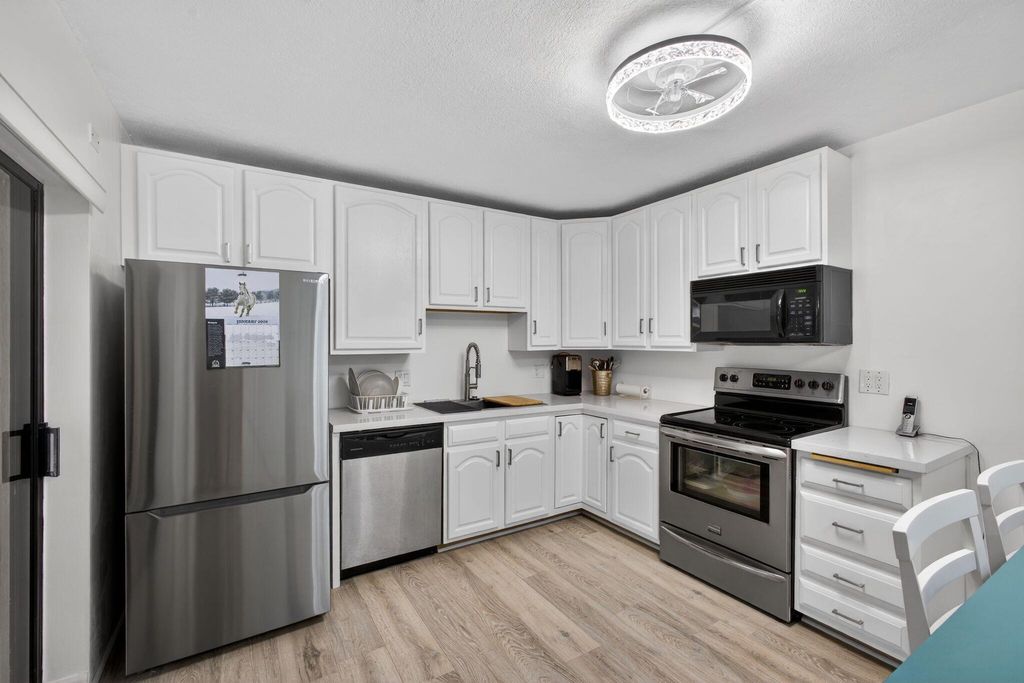 Photo of 1213 12th Terrace, Palm Beach Gardens, FL 33418 (MLS # R11148717)