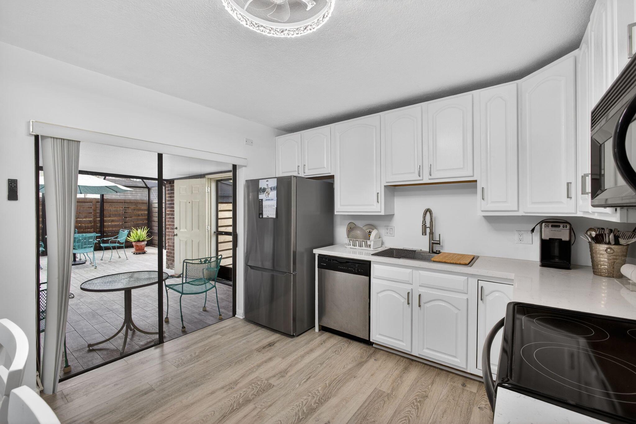 GLENWOOD TWNHS - Residential