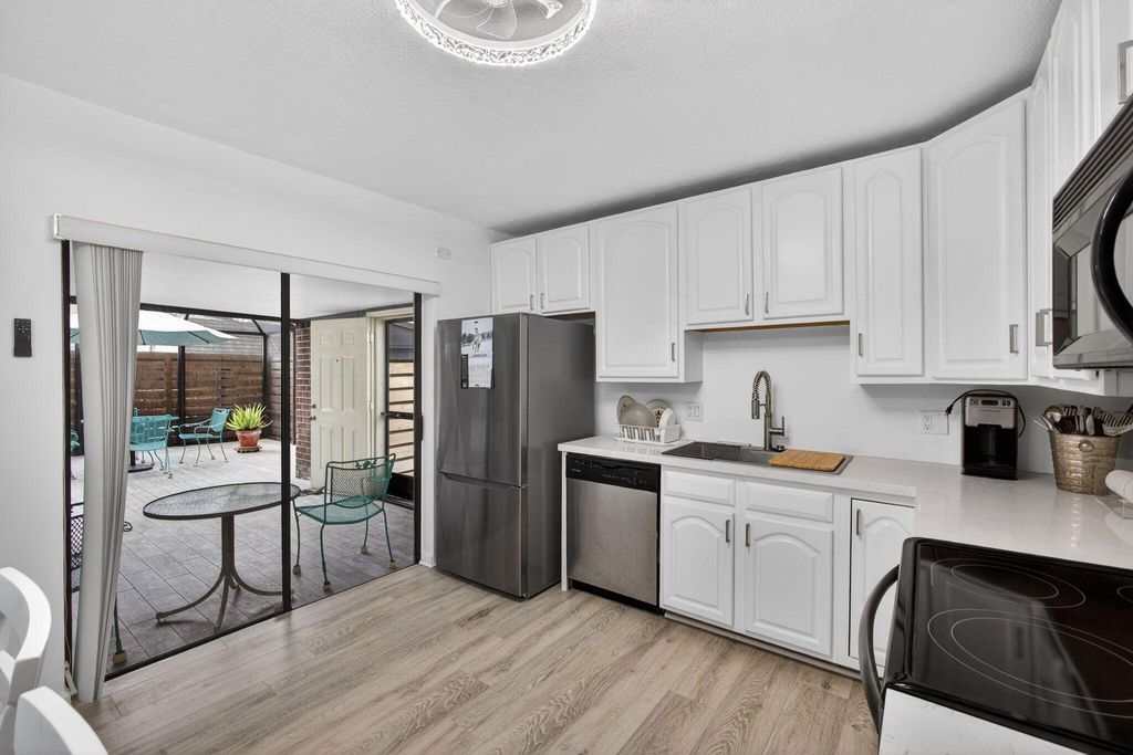 Photo of 1213 12th Terrace, Palm Beach Gardens, FL 33418 (MLS # R11148717)