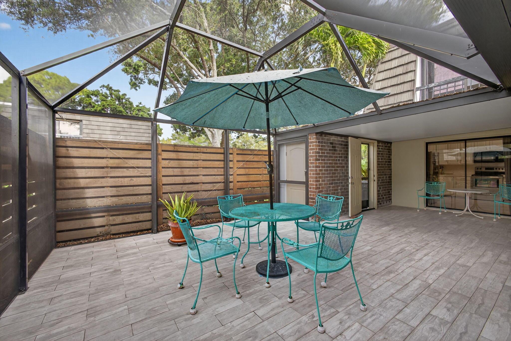 GLENWOOD TWNHS - Residential