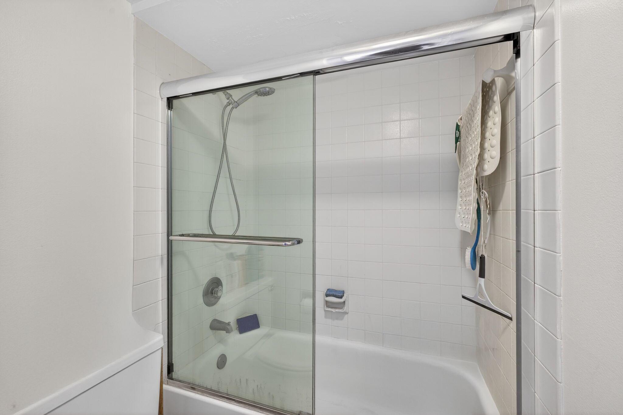 GLENWOOD TWNHS - Residential