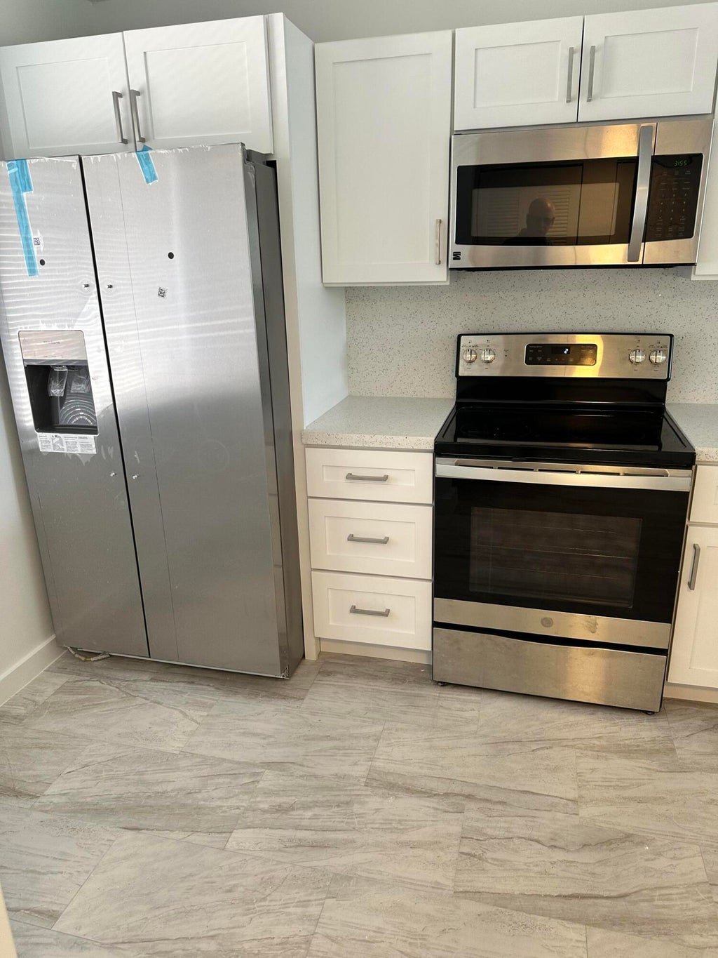 Photo of 7145 HUNTINGTON Lane #408, Delray Beach, FL 33446 (MLS # B26062716)
