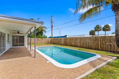 Tiny photo for 2000 NW 91ST Way, Sunrise, FL 33322 (MLS # B26079410)