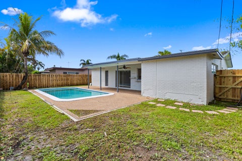 Tiny photo for 2000 NW 91ST Way, Sunrise, FL 33322 (MLS # B26079410)