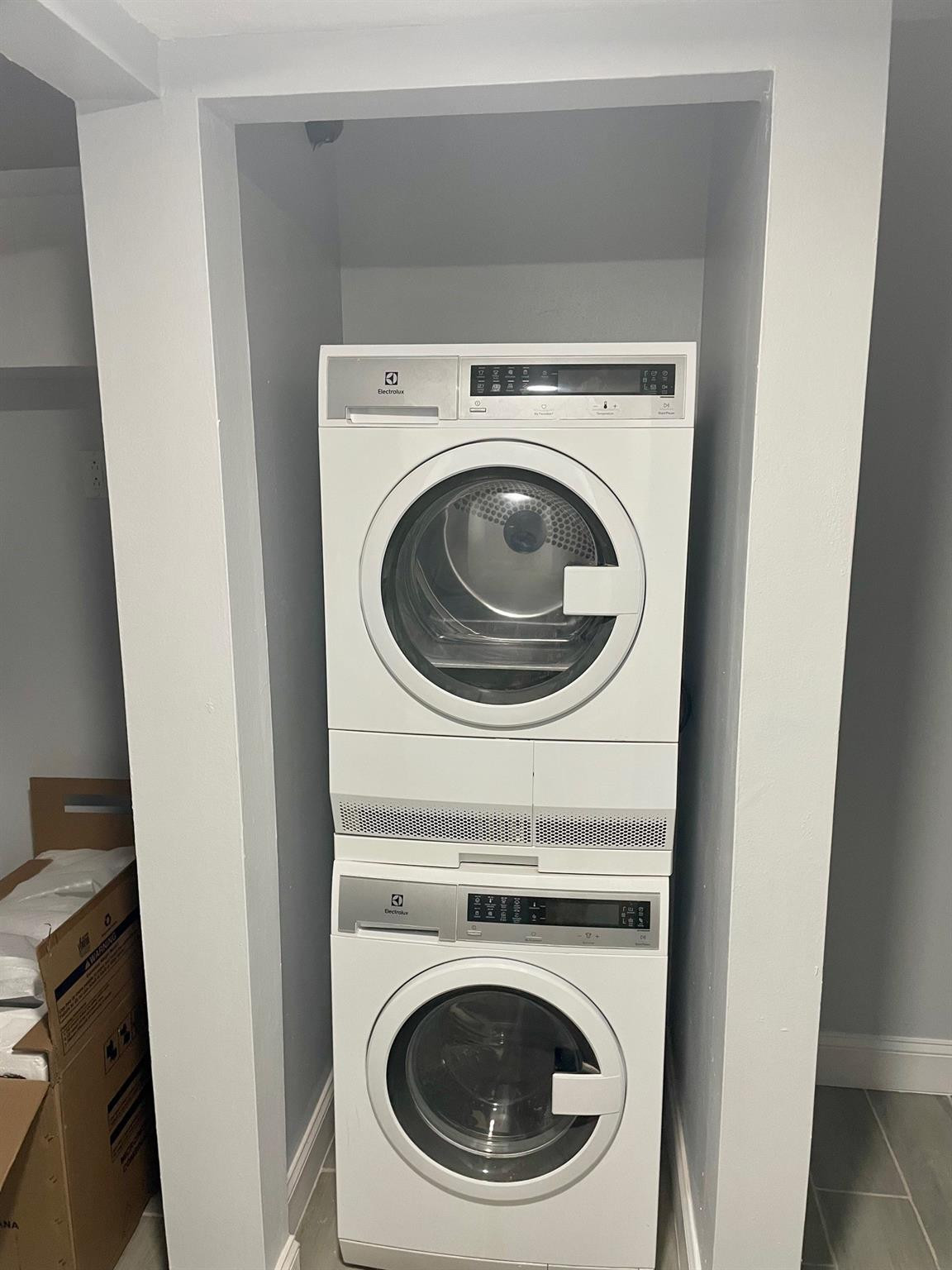 1021 Mockingbird Lane 114