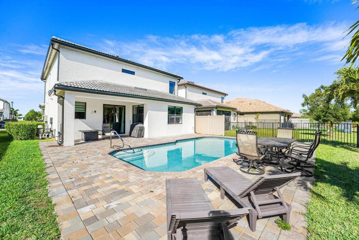 FIELDS AT GULFSTREAM POLO - Residential